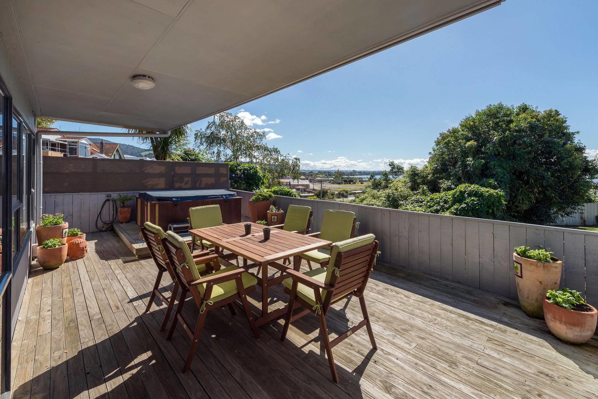 Lakeside City Apartments - Penthouse And Studio Rotorua Buitenkant foto