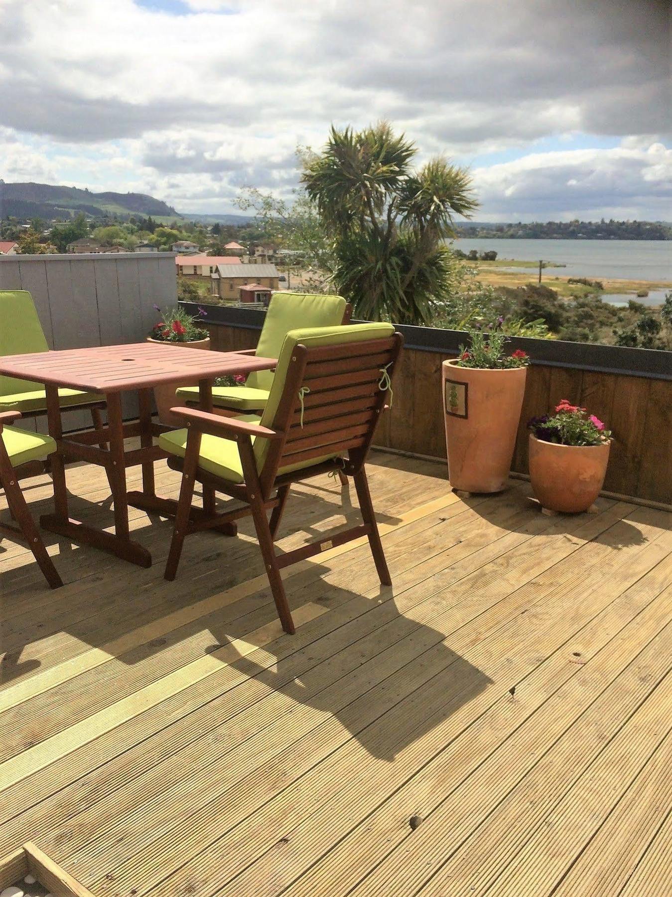 Lakeside City Apartments - Penthouse And Studio Rotorua Buitenkant foto