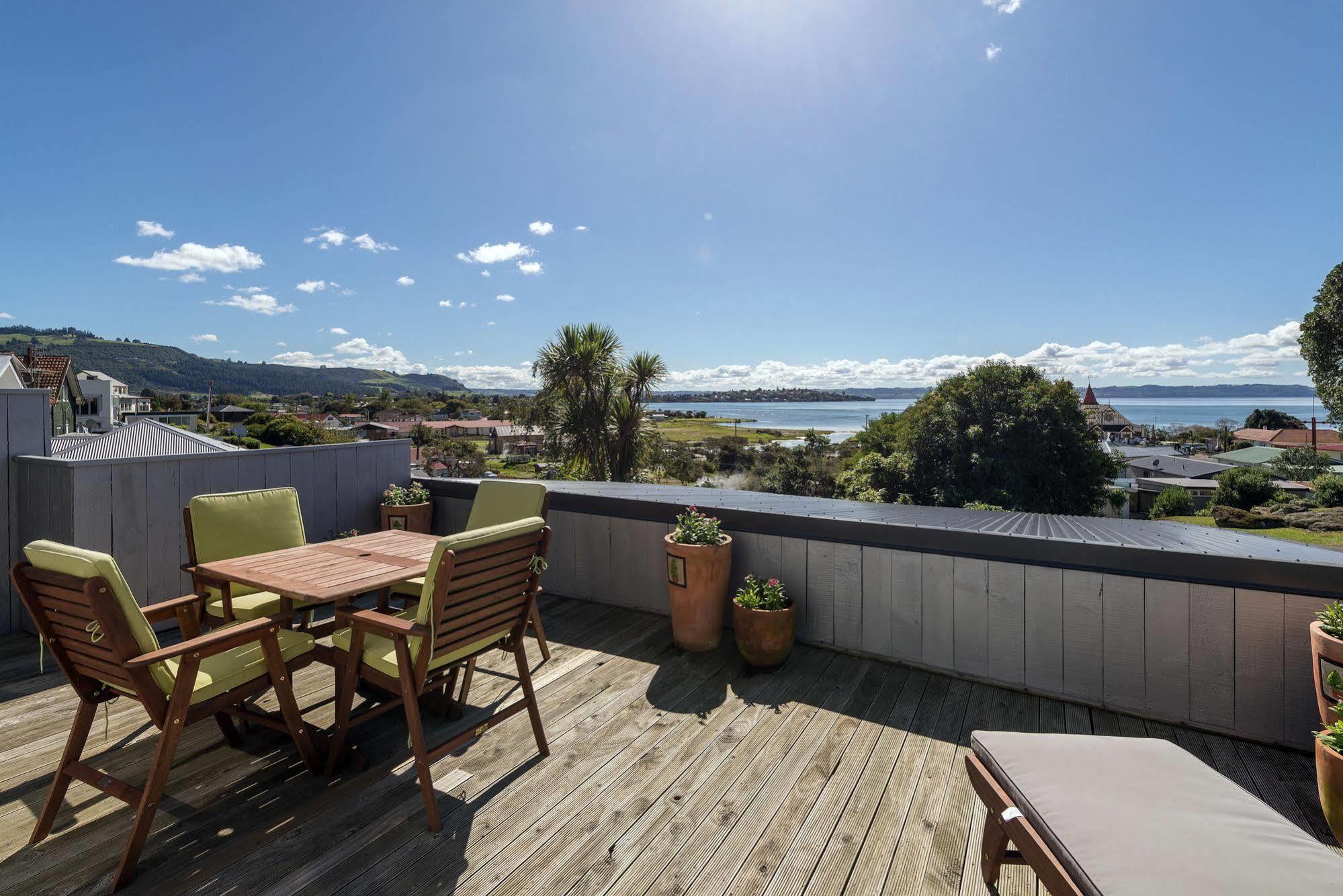 Lakeside City Apartments - Penthouse And Studio Rotorua Buitenkant foto