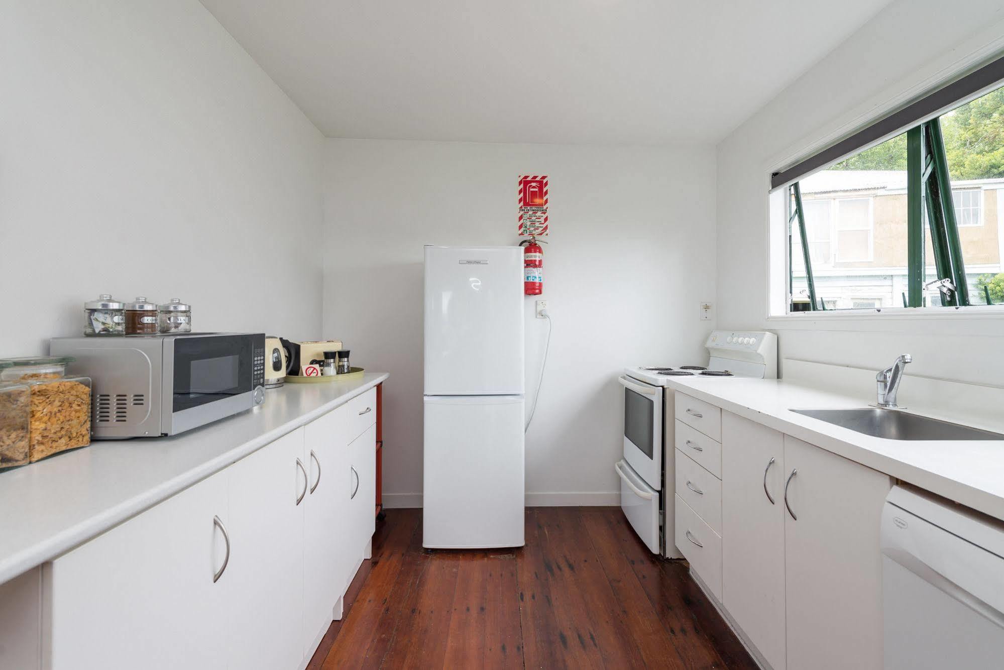 Lakeside City Apartments - Penthouse And Studio Rotorua Buitenkant foto