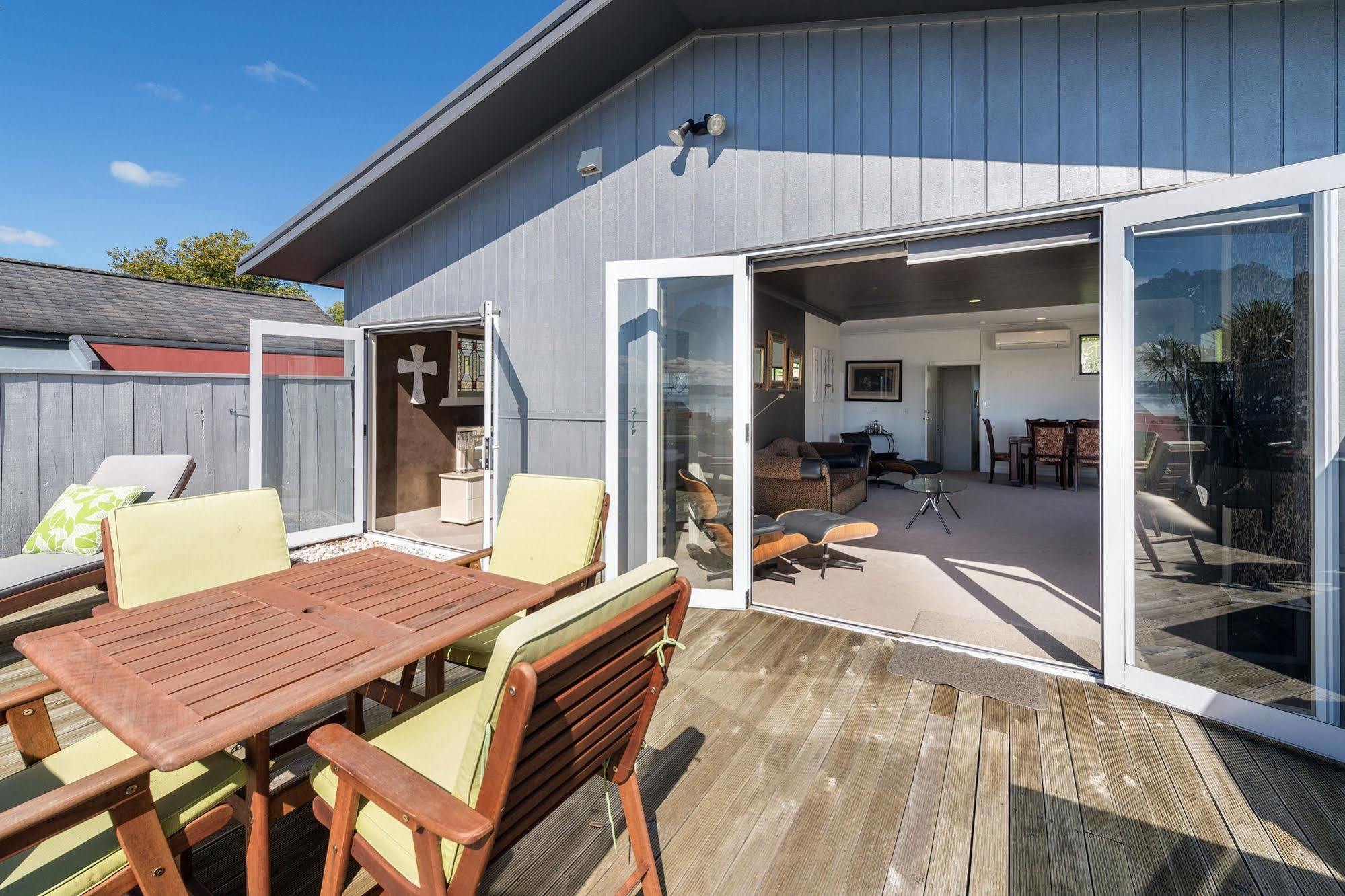 Lakeside City Apartments - Penthouse And Studio Rotorua Buitenkant foto
